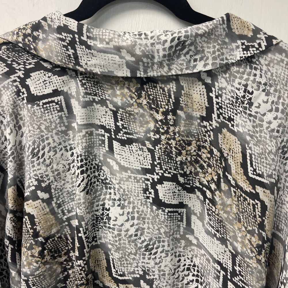 Worthington Gray and Beige Patterned Blouse 3X Lightweight - Picture 12 of 12